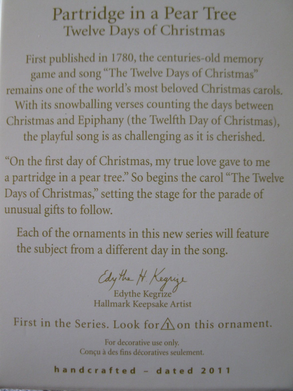 2011 Hallmark Ornament Z8184