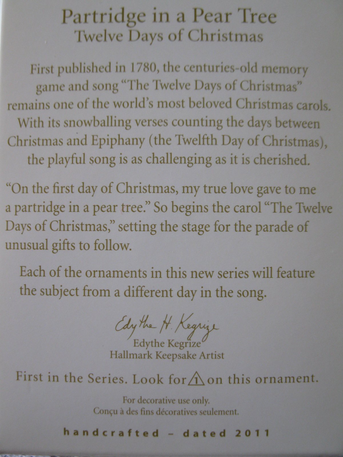 2011 Hallmark Ornament Z8184
