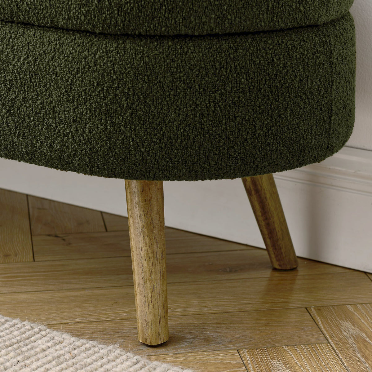 Oval Storage Bench with Rubber Wood Legs E11912